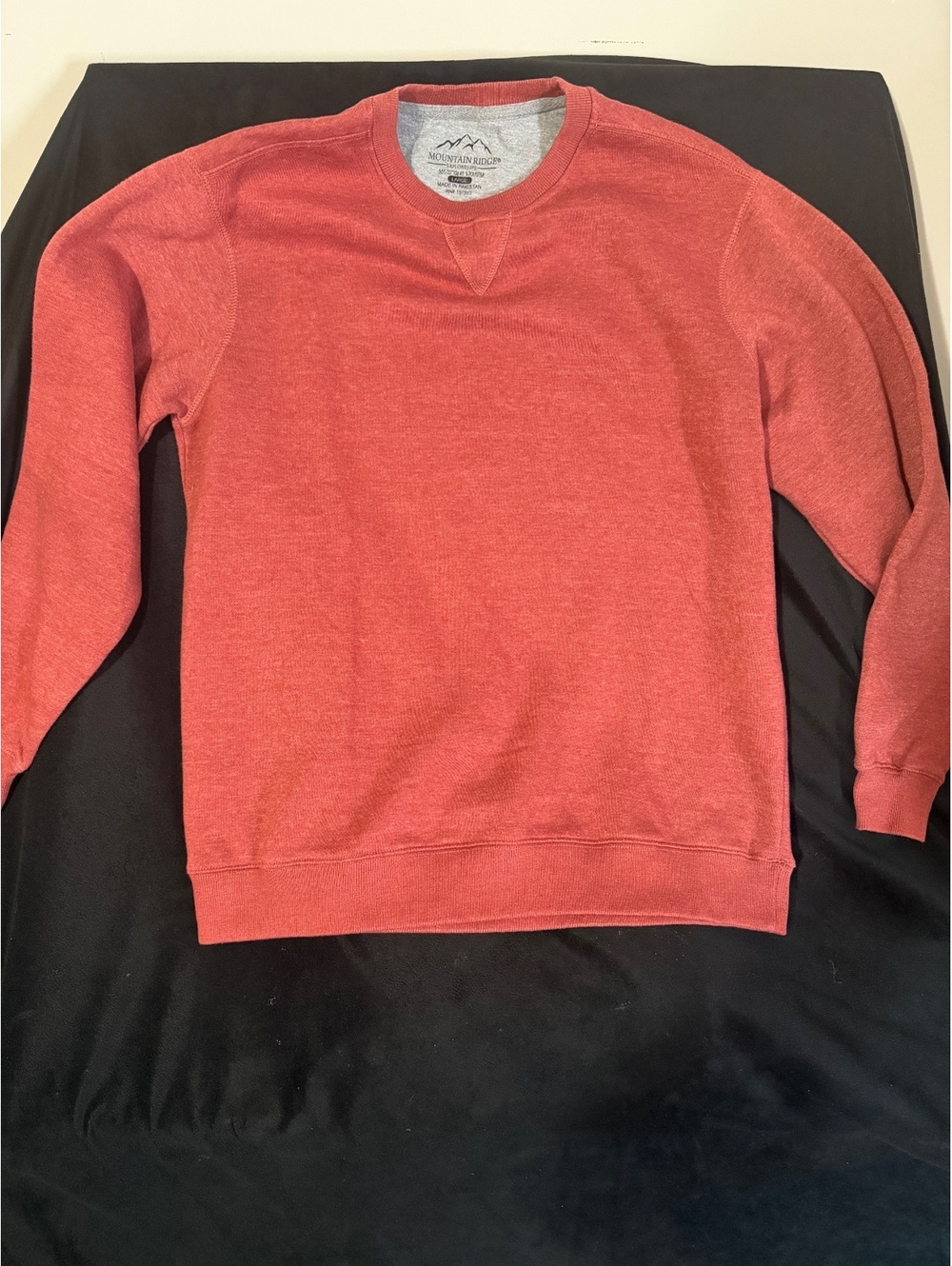 Mountain Ridge Men's Large Red Cotton Polyester Crewneck Sweatshirt